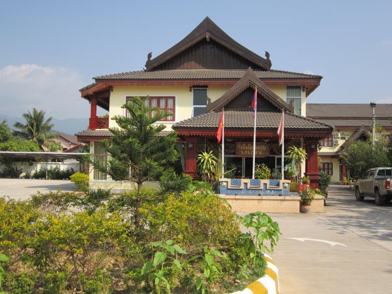 Khampaseuth Hotel Vang Vieng Zewnętrze zdjęcie